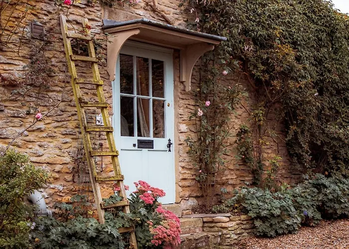 Quirky Tiny Home In York Moors
